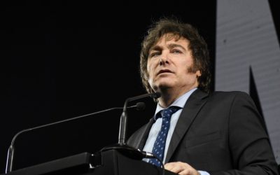 Con la motosierra en mano, llega Javier Milei a la Rosada