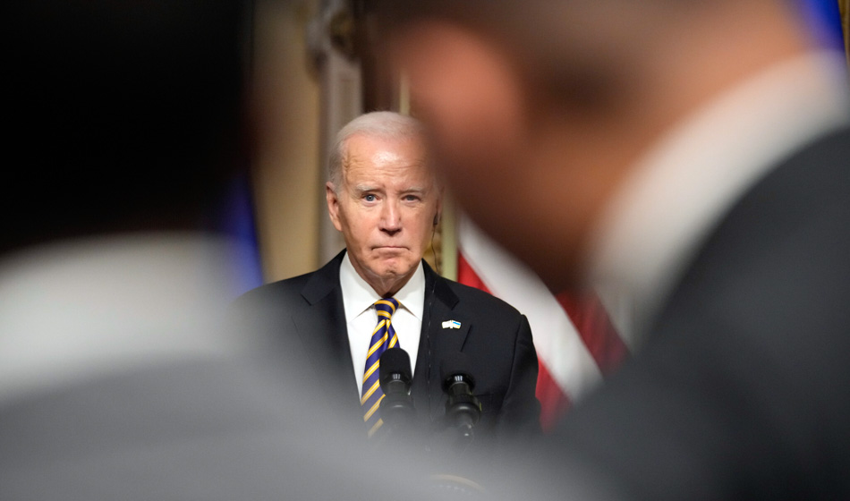 Biden y las polémicas que envuelven a su hijo Hunter lo colocaron en el centro de la escena judicial. Créditos: AP