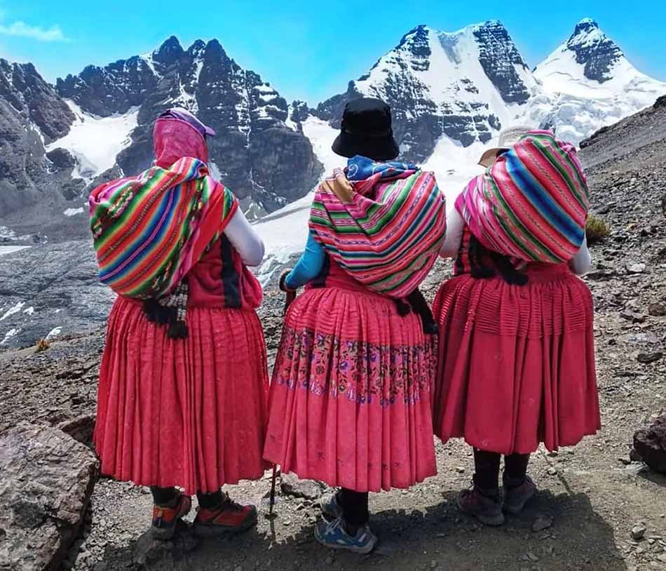 Las cholitas: la historia de las mujeres escaladoras que recorren el mundo 3