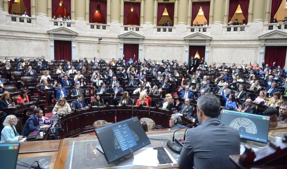 Diputados debate la Ley Ómnibus