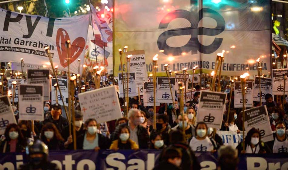 Foto2 Nueva marcha de Antorchas por el reconocimiento de la Enfermeria candela reitano