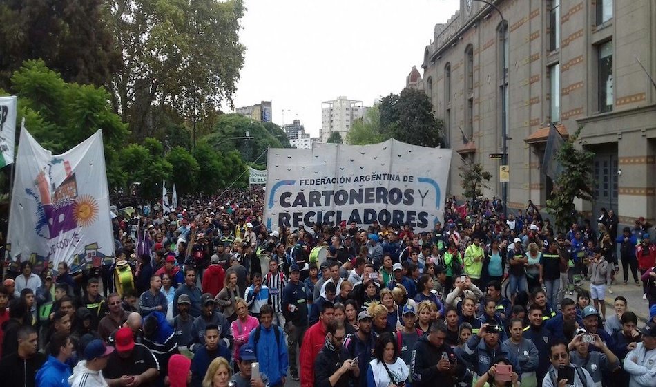 destacada CABA cartoneres se movilizaron contra la represion y el recorte salarial movilizacion de la federacion de cartoneros Franco Mercado