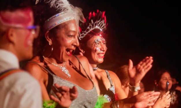 Gran Carnaval Travesti en la Plaza La Moma