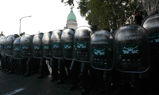El país que quieren: calles militarizadas, represión y violencia