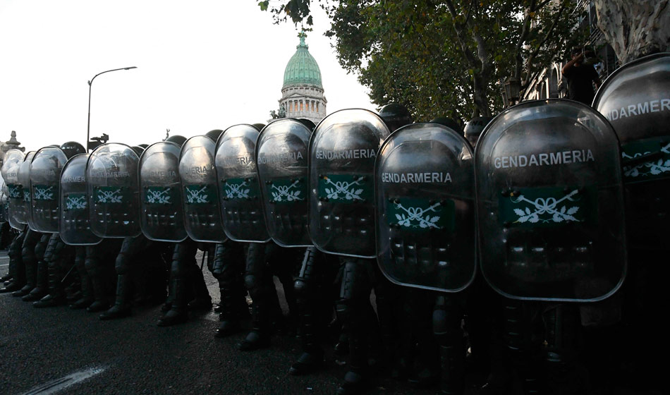 El país que quieren: calles militarizadas, represión y violencia 1 1 Telam