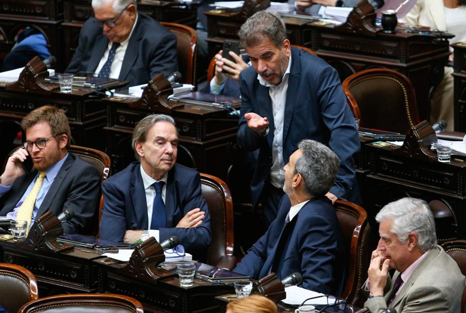 La Cámara de Diputados envió a la Ley Ómnibus a Comisiones. 