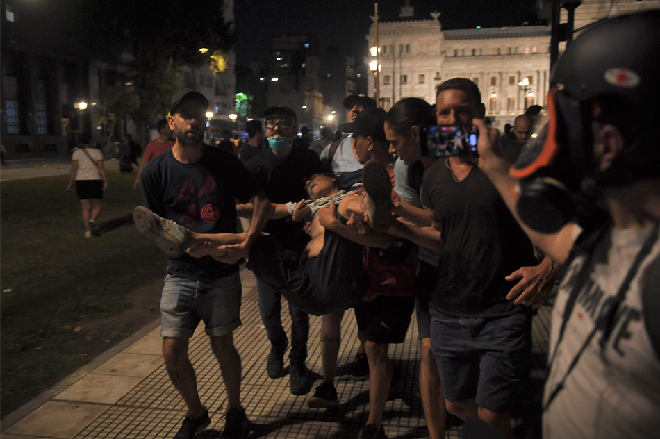 El país que quieren: calles militarizadas, represión y violencia 2 2 Telam
