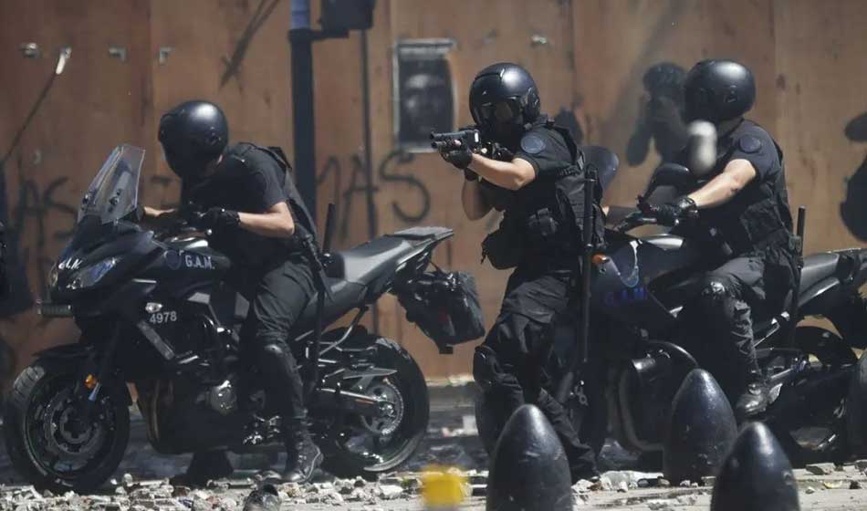 Tras la represión en el Congreso, piden investigar la aplicación del Protocolo Antipiquetes 1