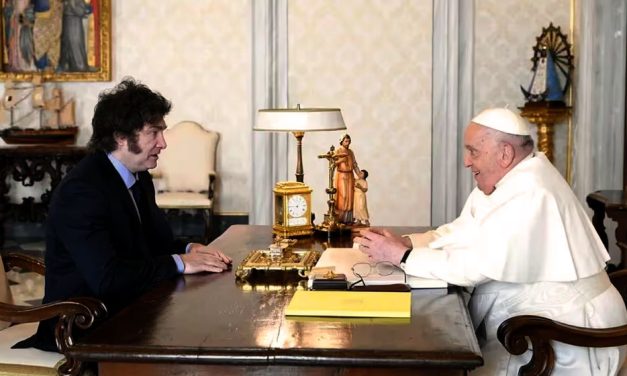 El Papa Francisco le manifestó a Milei su preocupación por la tensión política en Argentina