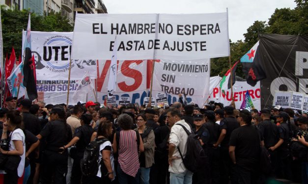 El hambre avanza: movimientos sociales protestan frente al Ministerio de Capital Humano por la inasistencia a comedores populares