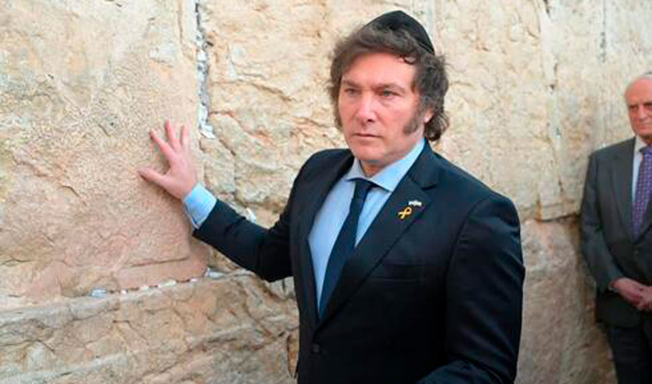 Javier Milei en Israel, durante su visita al Muro de los Lamentos. 