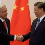 AMLO coquetea con Xi Jinping, pero desmiente ingreso al BRICS