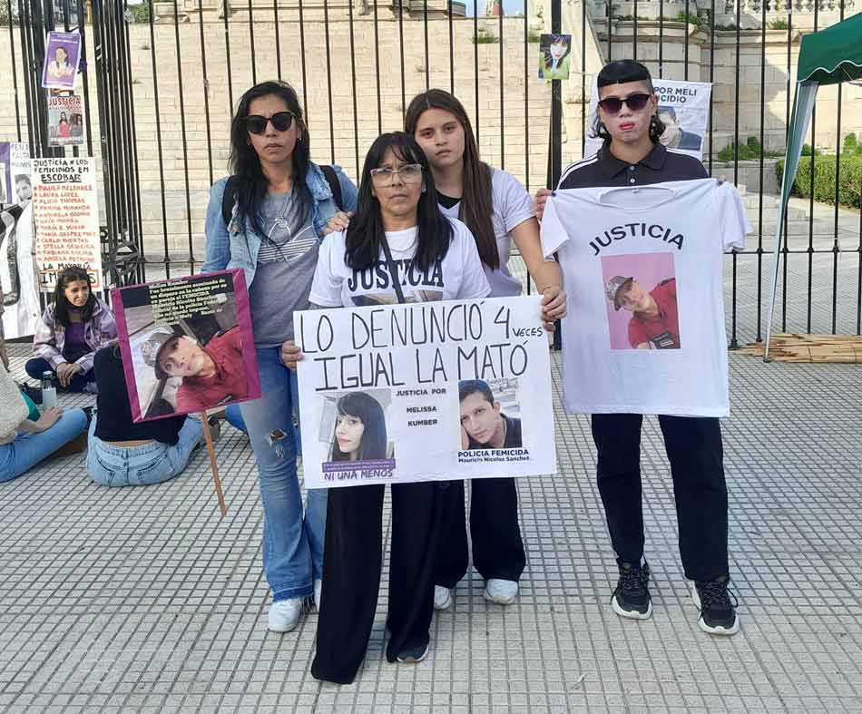 2 Facebook Justicia por Melissa Kumber