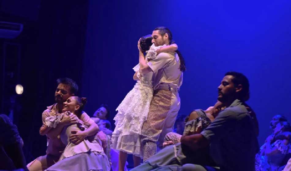 Explora y disfruta de algunos de los más destacados espectáculos gratuitos en diversos espacios culturales de la ciudad, como el increíble espectáculo “Trascendencia”, del Ballet Folklórico Nacional de Argentina en el Teatro Cervantes. Crédito: @bfnargentina