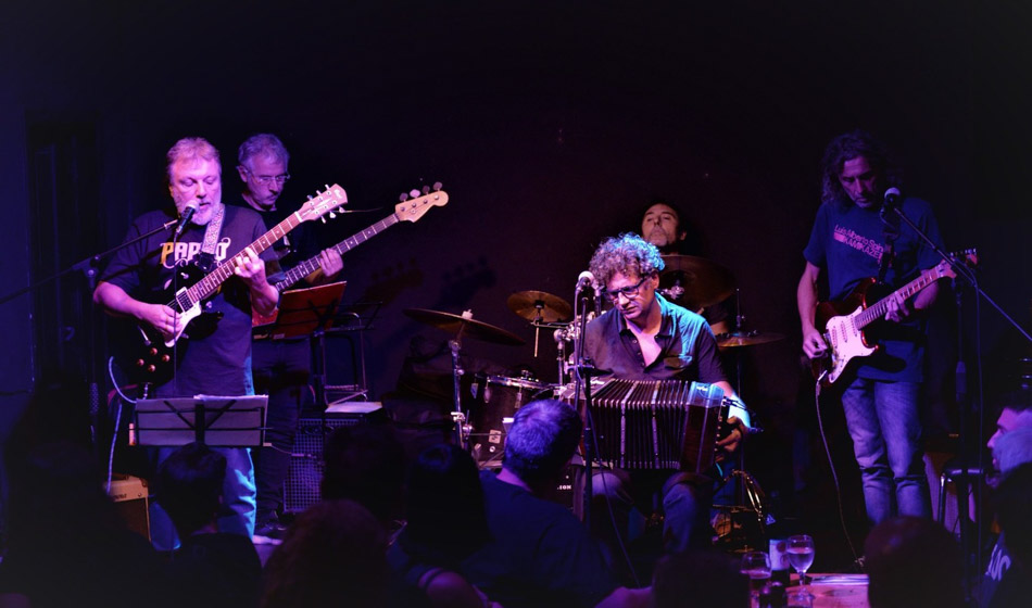 Descubrí en esta nota nuestras sugerencias para que disfrutes lo mejor en este otoño en la ciudad, como el recital de “Bluses de Tango” y su fusión musical en escena. Crédito: @blusesdetango