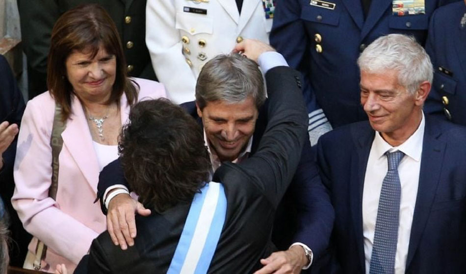 Tras seis meses de gestión de Milei y Caputo, la actividad económica se hunde y la desaceleración de la inflación responde a la caída del consumo. Créditos: Noticias Argentinas