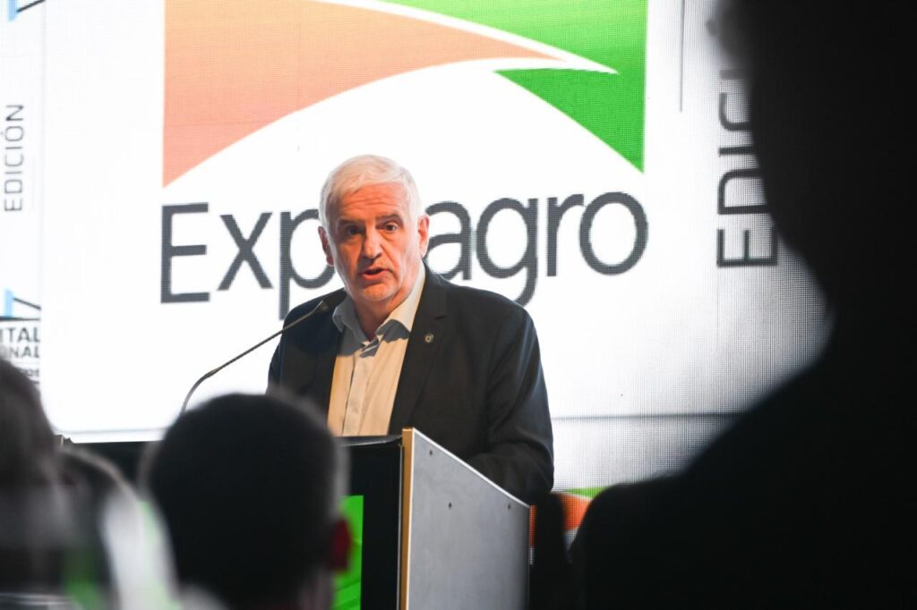 Volver al siglo XIX: agronegocio, exclusión social y política anti campesino-indígena 4 panorama volver siglo19 modelo agroexportador 003politica anti campesino indigena 03 1024x682 1