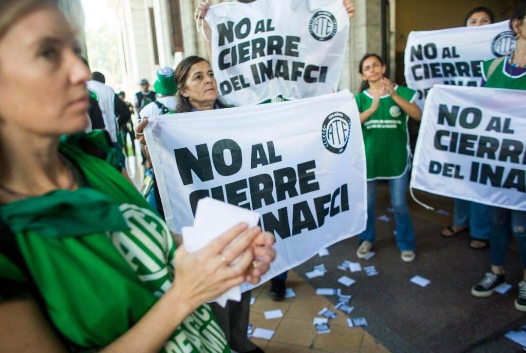 Volver al siglo XIX: agronegocio, exclusión social y política anti campesino-indígena 6 panorama volver siglo19 modelo agroexportador 003politica anti campesino indigena 04 1024x688 1