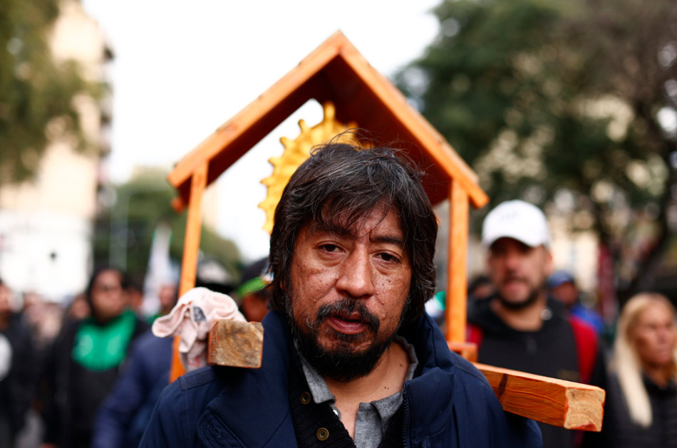 2 Pedro Ramos