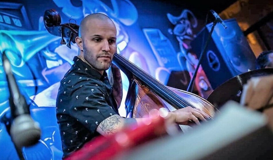 Agenda Cultural de la Ciudad de Buenos Aires 3 Descubrí en esta nota nuestras sugerencias para que disfrutes lo mejor en este invierno en la ciudad, como lo nuevo de Flavio Romero junto a su grupo, un concierto que trasciende los límites del jazz tradicional. Crédito: @flavio_a_romero