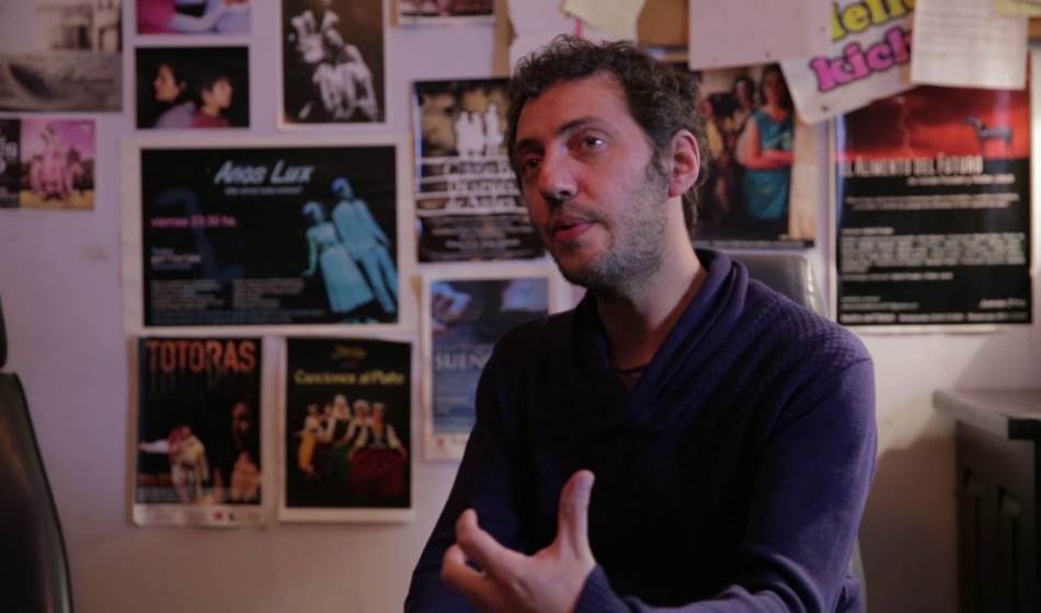 Explora y disfruta de algunos de los más destacados espectáculos, como el regreso a la cartelera porteña de la comedia negra,” Llanto de Perro" del talentoso autor Andrés Binetti. Crédito: @dramaturgia.binetti