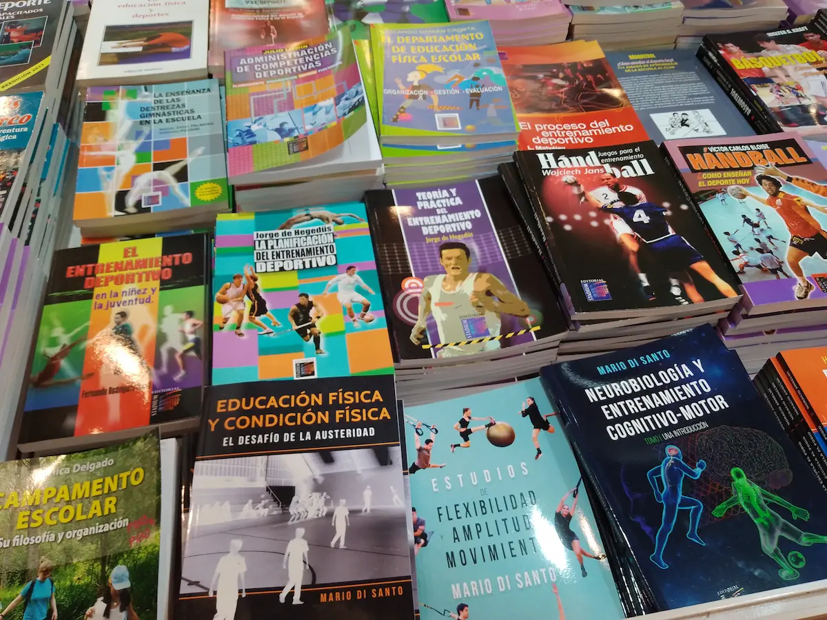 Feria del Libro Libros Ed. Fisica Julian Haramboure