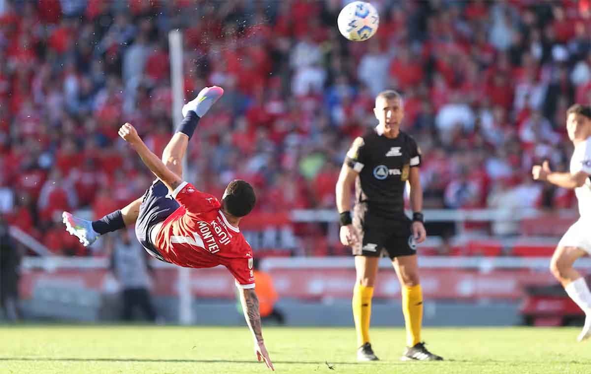 Independiente gol de chilena credito Pinamar 24