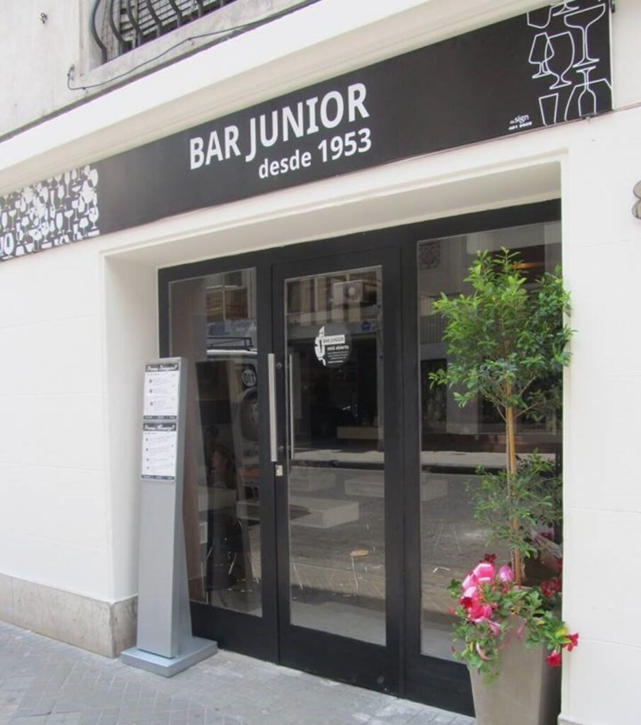 Bar