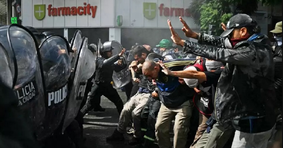 Politica represion