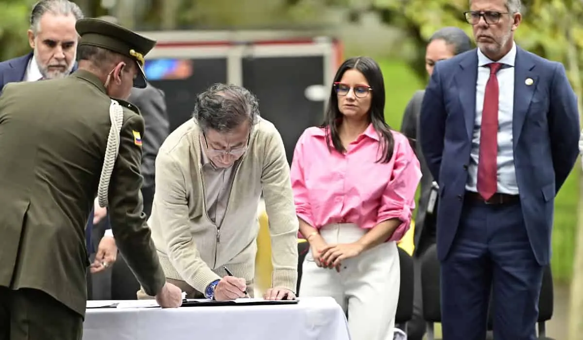 Petro firmó la reforma laboral en Colombia y consagró nuevos derechos para trabajadores 1 Petro