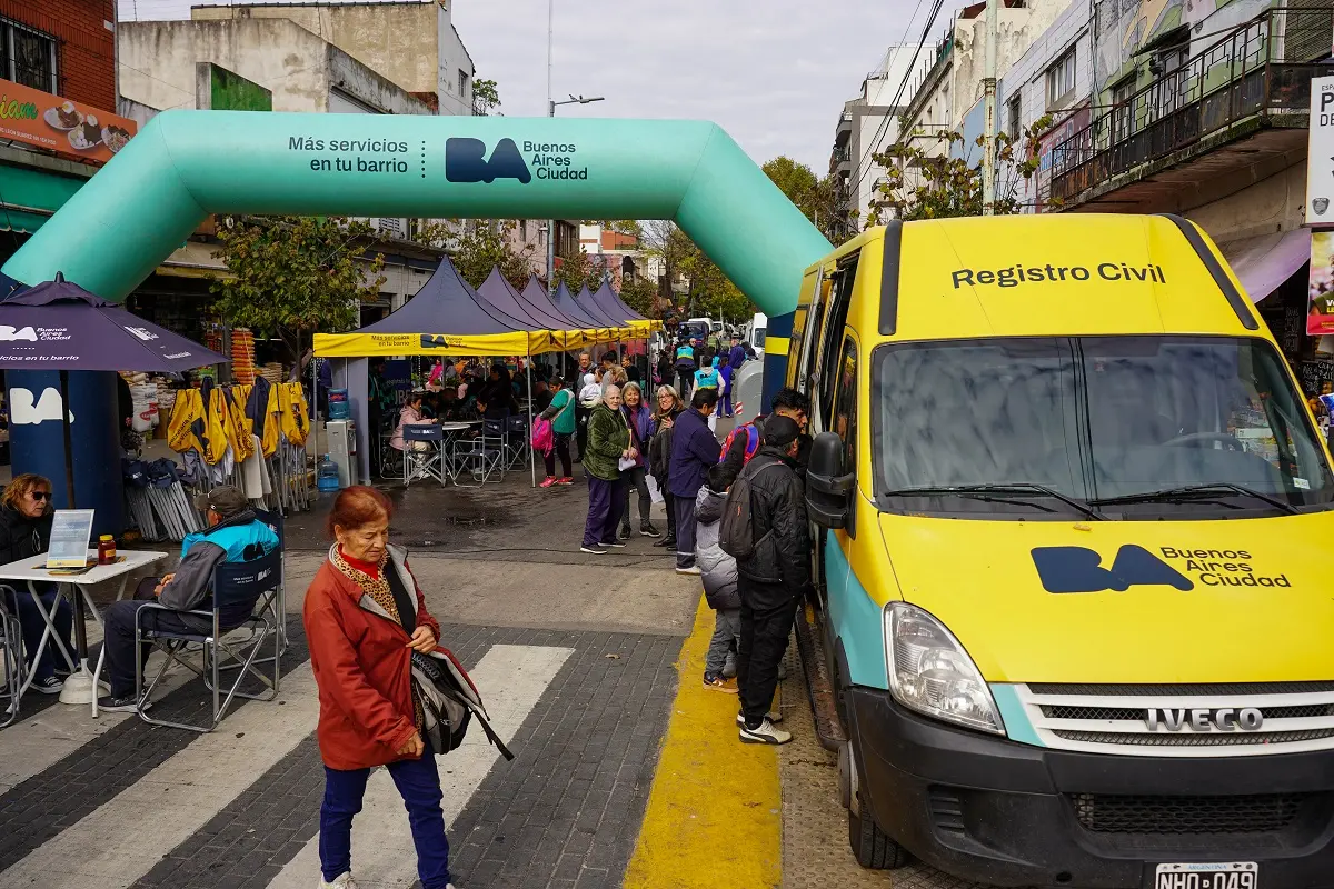 El programa “Más servicios en tu barrio” llega a Flores y Parque Chacabuco 1 Más servicios