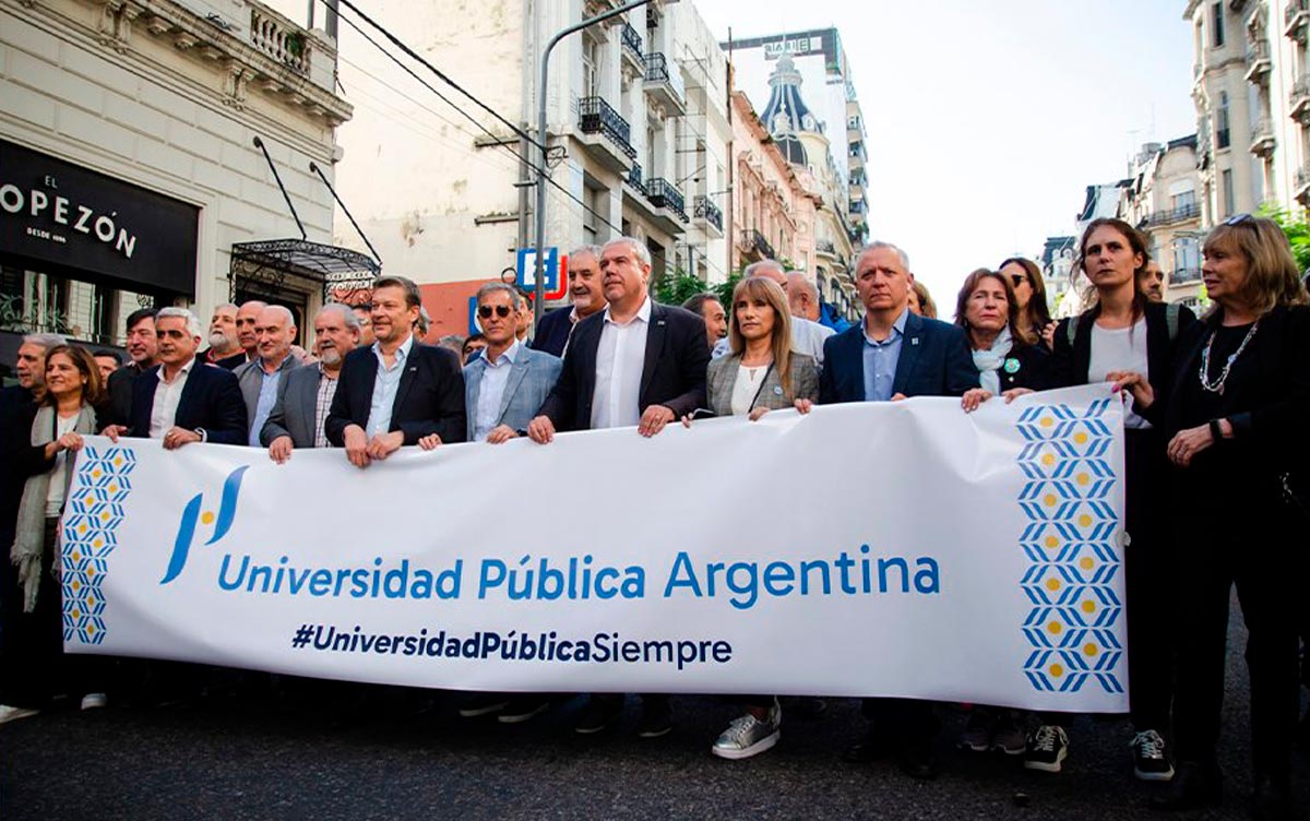 Universidad Pública Argentina Marcha CIN