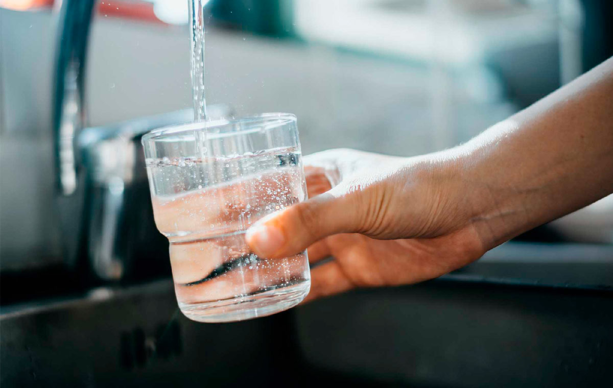 Privatizar el agua: volver al pasado, ignorar los derechos 1 Agua potable