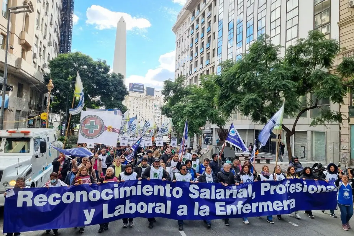 La Justicia porteña definirá el futuro laboral de licenciados en Enfermería 1 justicia