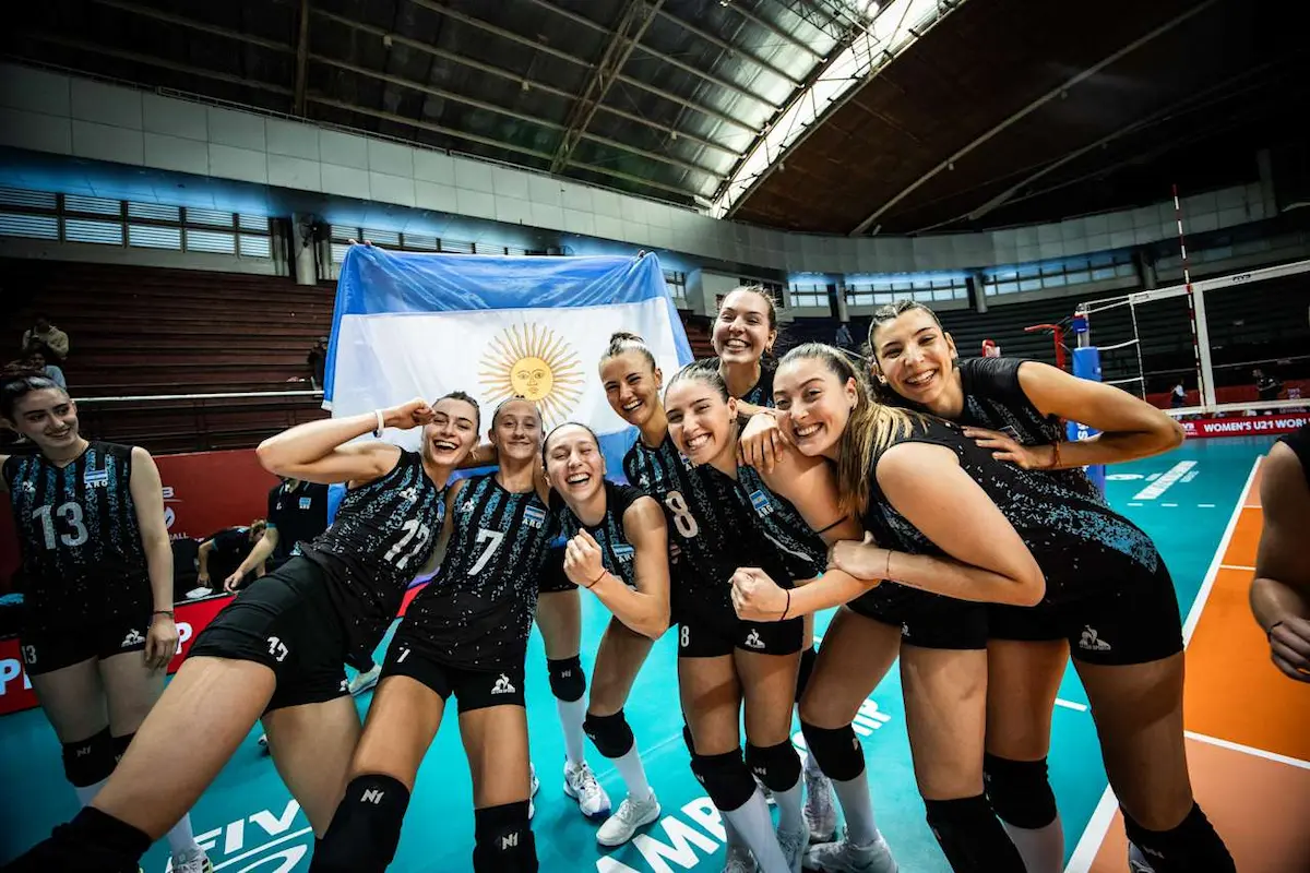 Panteritas Foto 2 Volleyball World 1