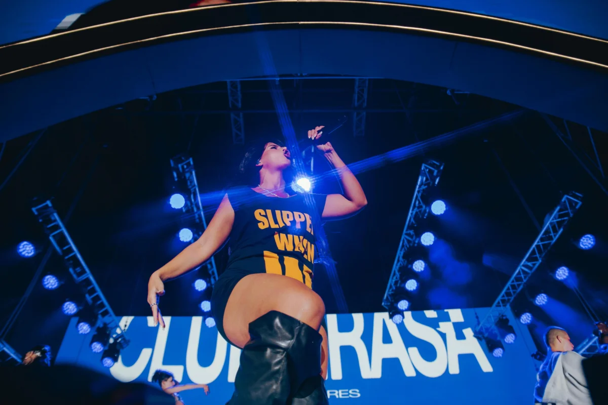 La primavera estalló en el Planetario con la fiesta de Nathy Peluso 1 nathy peluso