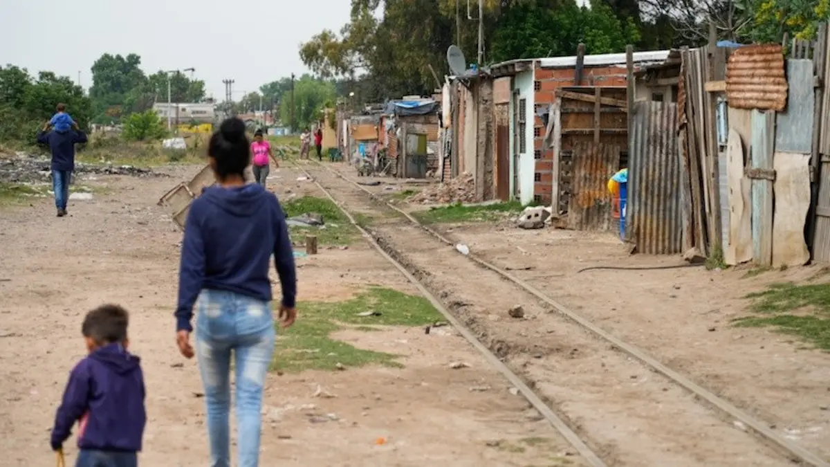 Pobreza en baja, salarios y empleo en caída: la otra cara de las cifras oficiales 1 pobreza