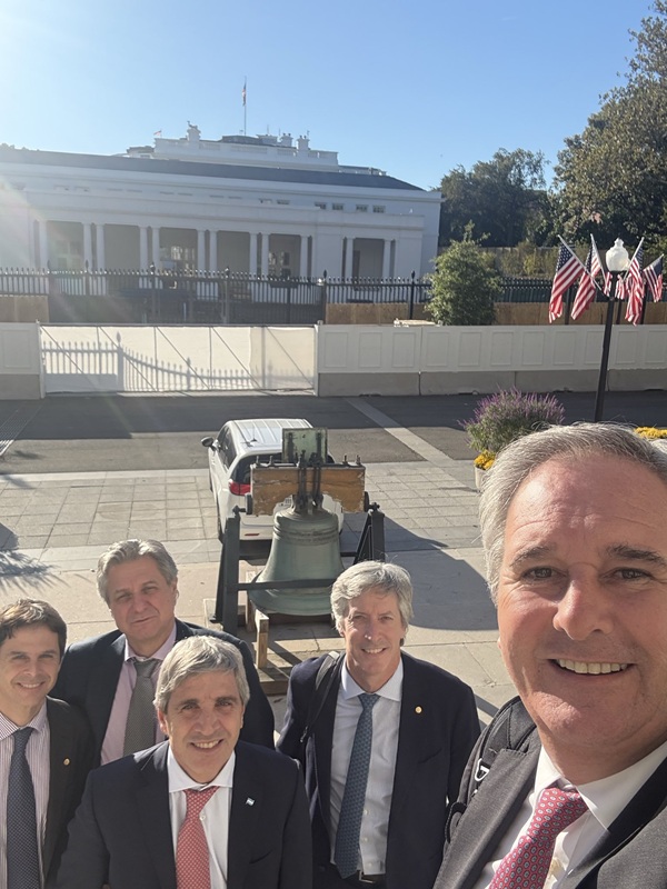 Casa Blanca equipo economico argentino