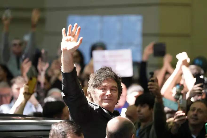 Resultados: triunfo de Milei y revés para el peronismo a nivel nacional 1 Milei elecciones 2025