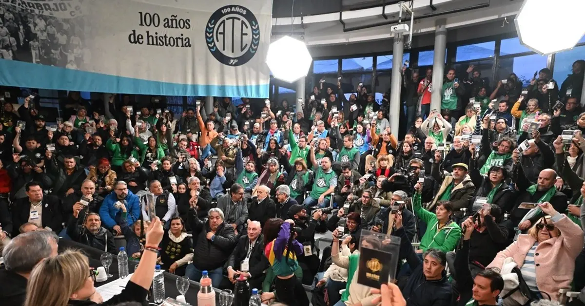 ATE convoca a un plenario federal y prepara una huelga contra la reforma laboral 2 ATE 10 de noviembre reforma laboral 1