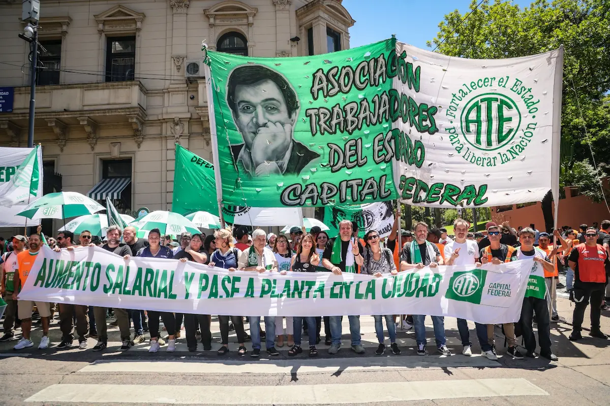 “El GCBA precariza y empobrece a sus trabajadores”: ATE Capital exige un aumento inmediato del salario 1 ate