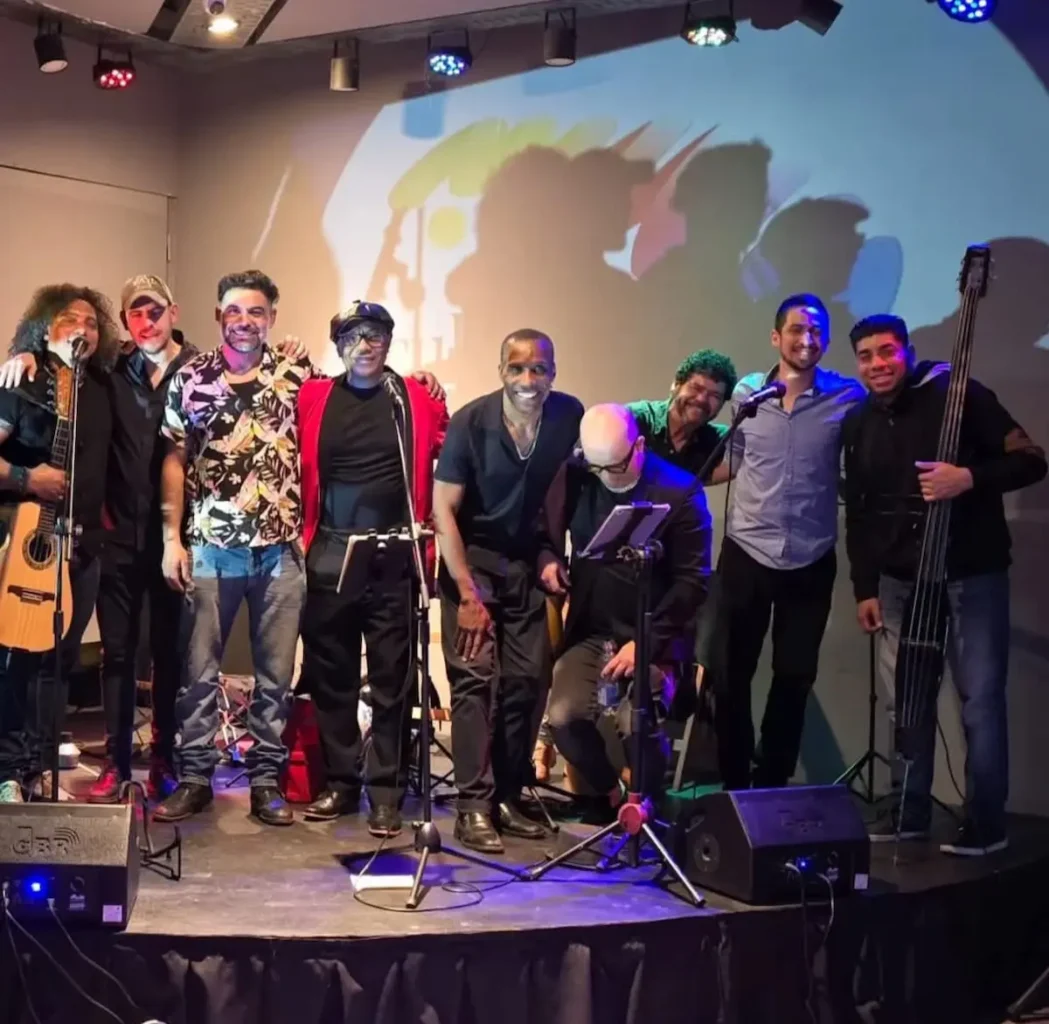 Ramón González Perlaza, el ecuatoriano que lleva su ritmo al Sur 2 Screenshot 20251107 092402 Facebook 2