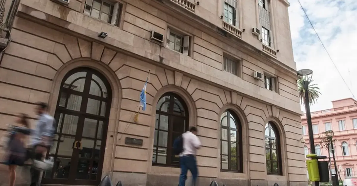 Lineamientos en la SIDE, a decretazo limpio y en contra de la Constitución Nacional y otras leyes 3 Edificio SIDE