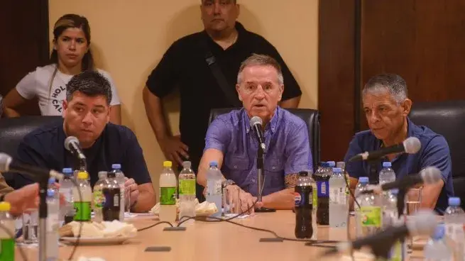 Sesiones extraordinarias, reformas y protestas: el Congreso en el centro de la escena 3 cgt triunvirato 1