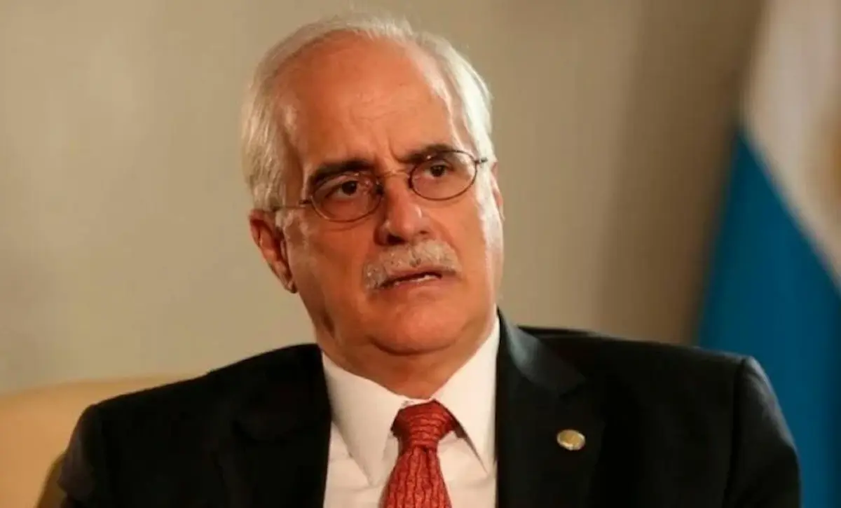 Con licencia para violar la ley: nuevas funciones para la SIDE 2 Taiana SIDE DNU