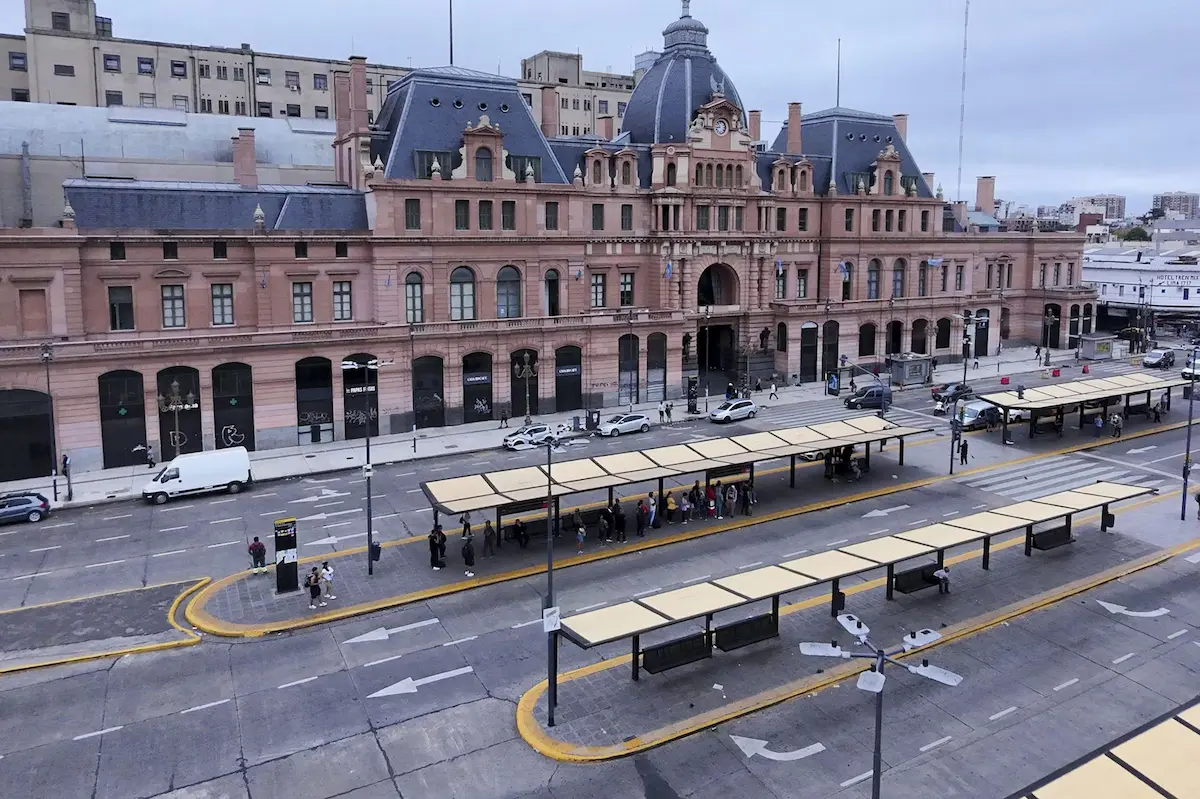 Con apoyo de gobernadores, el oficialismo logró el quórum para tratar la reforma laboral 2 Paro Noticias Argentinas