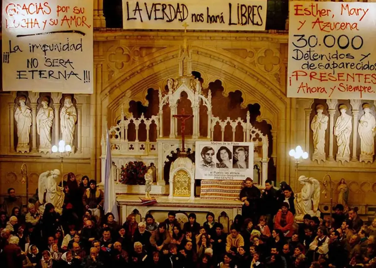 Entre el silencio y la resistencia: la Iglesia frente a la dictadura 1 Iglesia santa cruz Final