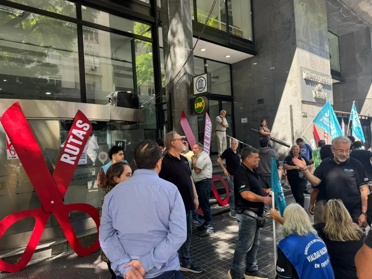 Vialidad Nacional al borde del colapso: trabajadores denuncian vaciamiento y parálisis de obras 7 fepevina 8
