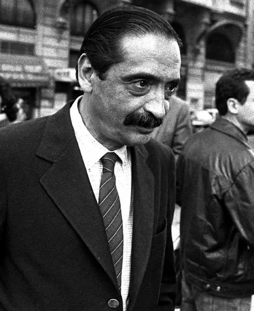 Piden renombrar la estación Uruguay de la Línea B en homenaje al fiscal Julio César Strassera 2 Stassera