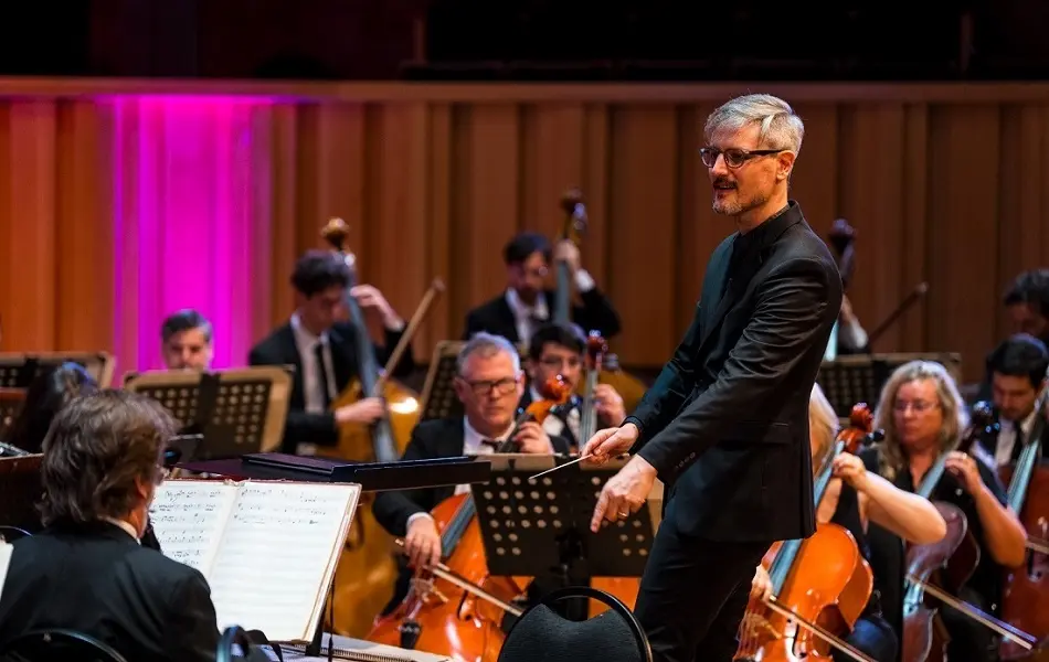 “Antes que se levante el telón”, teatro, exposiciones, música popular y más, en la Agenda Cultural de Buenos Aires 2 2. La Banda Sinfonica de la Ciudad celebra el Dia Internacional del Jazz con Ecos del Swing